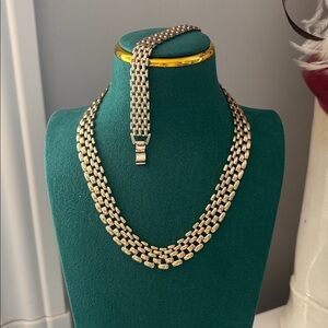 Jewelry necklace and bracelet. Perfect condition